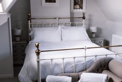 A double bedroom at The Farmstay, Hampshire