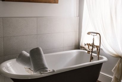 A free standing bath at The Farmstay, Hampshire