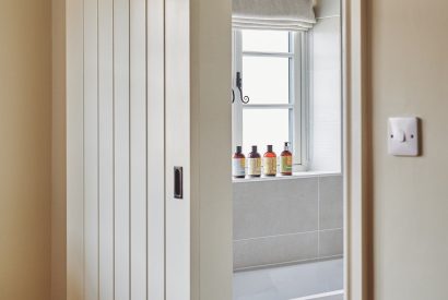A bedroom at Hay Bale Cottage, Worcestershire