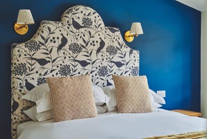 A bedroom at Hay Bale Cottage, Worcestershire