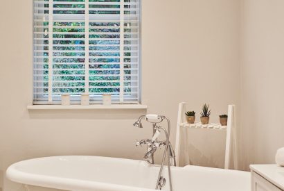 A bathroom at Ty Seren, Gower