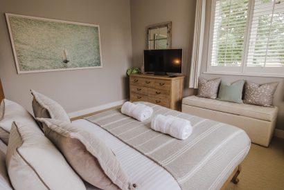 A double bedroom overlooking the garden at Brickworks and Vines, Isle of Wight