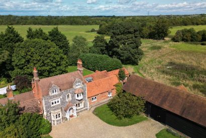The exterior of Hedge Farmhouse, Buckinghamshire
