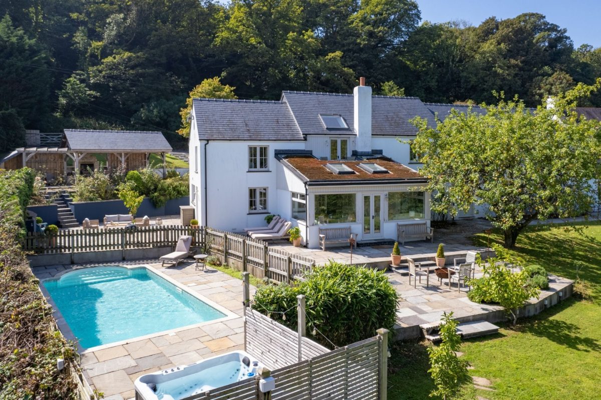 The grounds at Little Haven, Gower