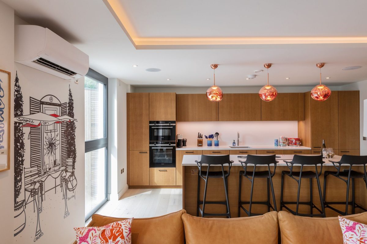 The dining kitchen at Ocean Eyes, Devon