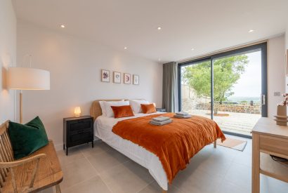 The king size bedroom at Skylark, Bradworthy, Devon