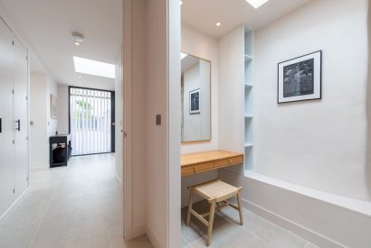 The dressing room at Skylark, Bradworthy, Devon