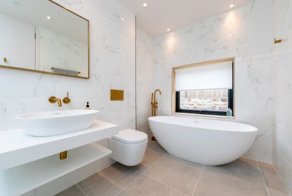 Free standing bath at Skylark, Bradworthy, Devon