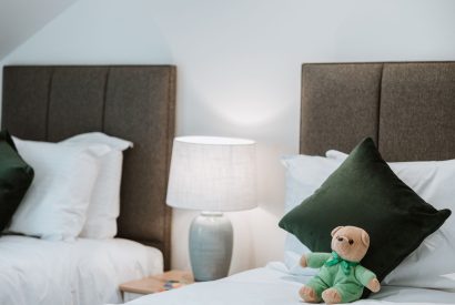 A twin bedroom at The Equestrians, Shropshire