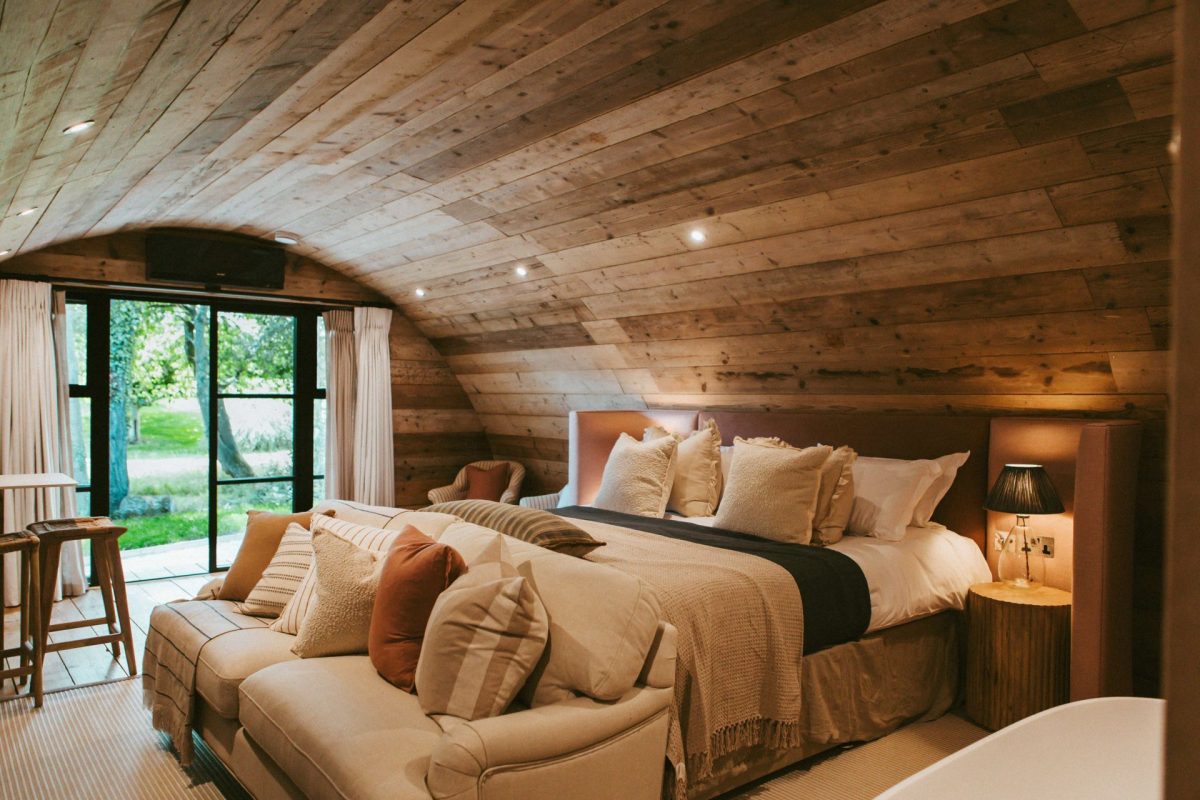 The king size bed at Thyme Pyggy, Hampshire