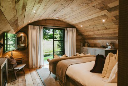 The king size bedroom at Basil Pyggy, Hampshire