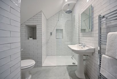 A bathroom at Fernbrae Farmhouse, Perthshire