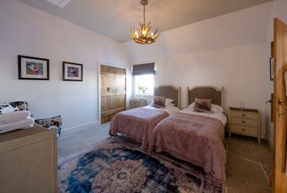 A twin bedroom at Torran Steading, Perthshire
