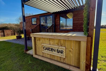 The garden bar at Abberley Shepherd's Hut, Worcestershire