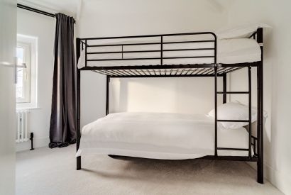A bunk bedroom at White Exeter House, Devon