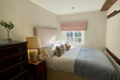 A double bedroom at Acacia Cottage, Hampshire