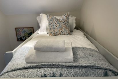 The bunk bedroom at Evergreen Cottage, Hampshire