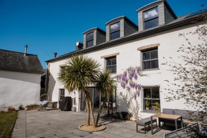 The exterio of Wisteria Farmhouse, Cornwall