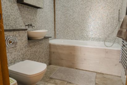A bathroom at Wisteria Farmhouse, Cornwall