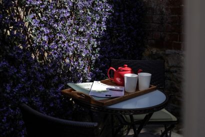 Outdoor seating at Heartview Cottage, Cotswolds