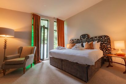 A super king sized bedroom at Crescent House, Lake District
