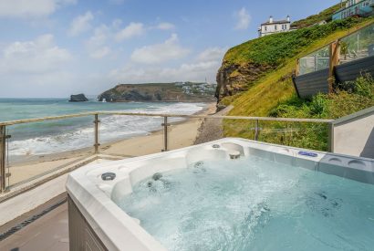 The hot tub at The Tide House, Cornwall
