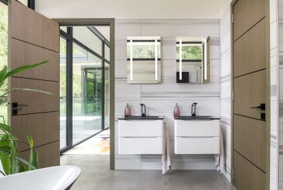 Twin sinks at The Bridge House, Hampshire