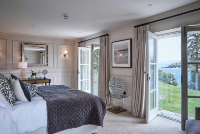 A super king sized bedroom at Ty Culfor, Anglesey