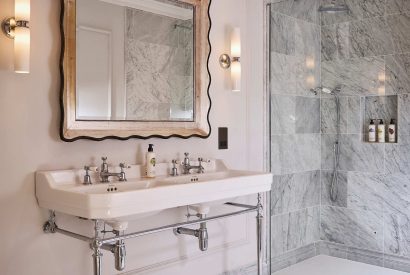 A bathroom at Ty Culfor, Anglesey