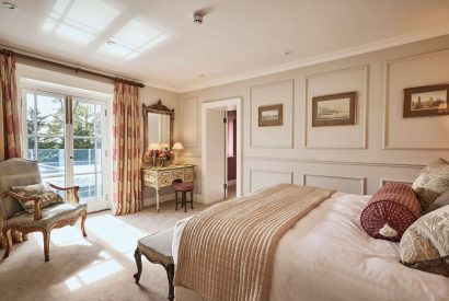 A king sized bedroom at Ty Culfor, Anglesey