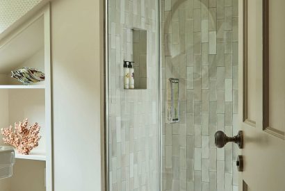 A bathroom at Ty Culfor, Anglesey