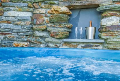 The hot tub at Lightkeepers Cottage, Cornwall