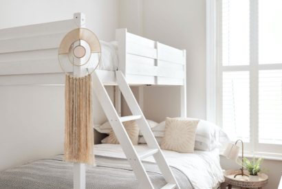 A bunk bedroom at Driftwood House, Dorset