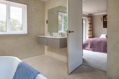 En-suite bathroom at Southwoods, Hampshire