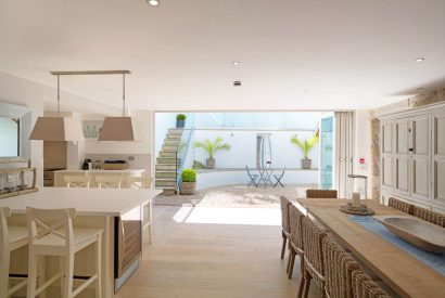 The dining kitchen area at Harbourview House, Cornwall