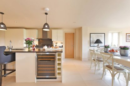The kitchen and dining table at Horseshoe House, Peak District