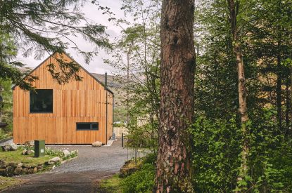The exterior of Munro Cabin, Loch Lomond