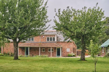 The back exterior of Bridlepath Cottage, North Wessex Downs