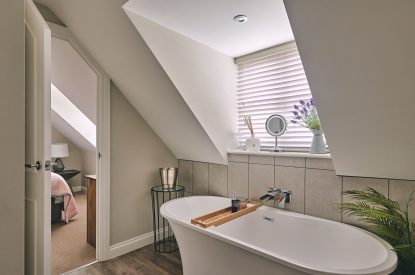 The roll top bath at Bay Tree Cottage, Cotswolds