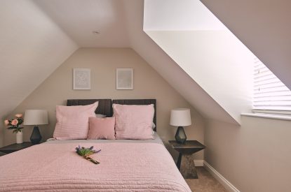 A bedroom at Bay Tree Cottage, Cotswolds