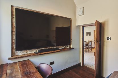 A tv at Ember Cottage, Cotswolds