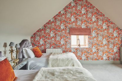 A twin bedroom at Horseshoe House, Peak District