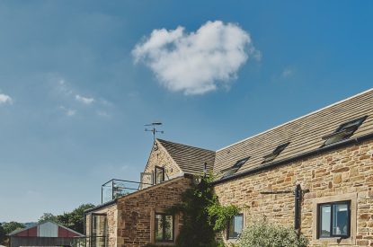 The exterior of Horseshoe House, Peak District