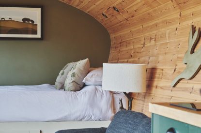 The bed at Owls Cabin, Peak District