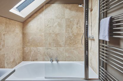 The bath tub at Green Pastures Cottage, Peak District