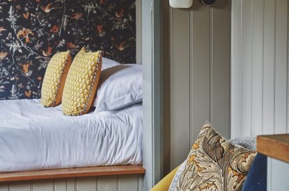 The bed at Falcon's Hut, Peak District