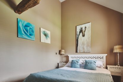 A bedroom at Buttermilk Barn, Peak District