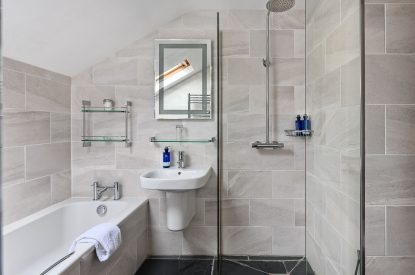 A bathroom at Plas Efailnewydd, Llyn Peninsula