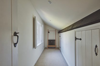 hall - Redwood Cottage - Cheshire cottages