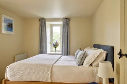 A bedroom at Buckfast Cottage, Devon
